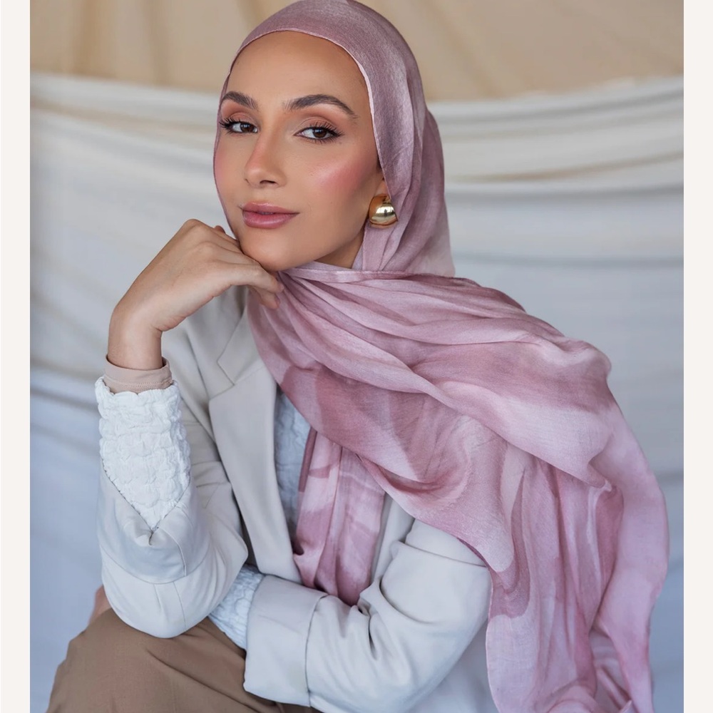 Chic Mauve Hijab Scarf